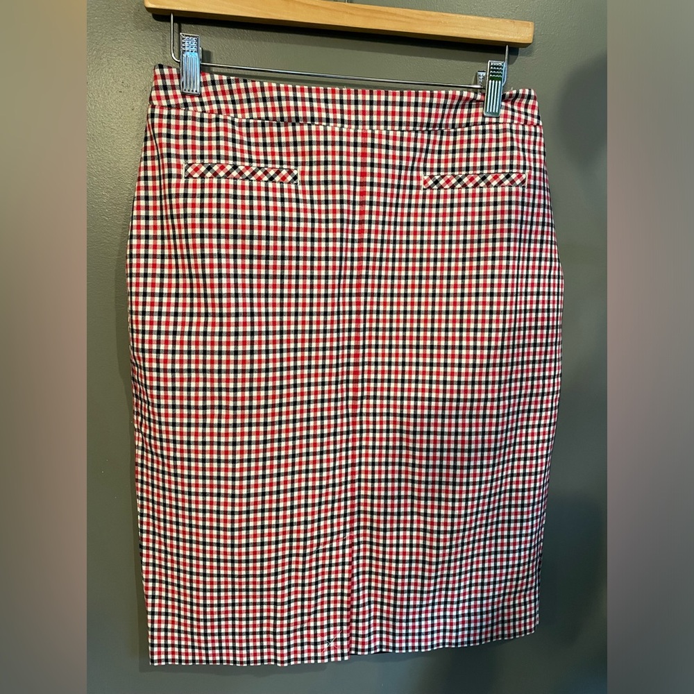 Talbots petite red black and white plaid skirt size 8p NWT knee length